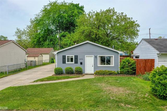front view picture of 26721 Dartmouth St, Madison Heights, MI. 48071
