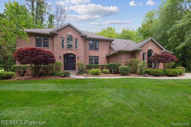 front view picture of 4298 Emu Drive, Pinckney, MI. 48169