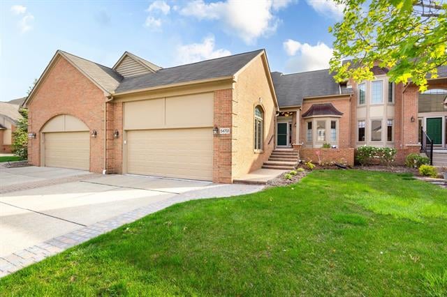 front view picture of 54701 Ashford Ct, Shelby Township, MI. 48316