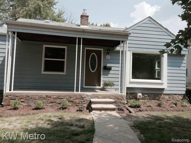 front view picture of 209 Helene Ave, Royal Oak, MI. 48067