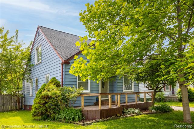 front view picture of 1888 Griffith Ave, Berkley, MI. 48072