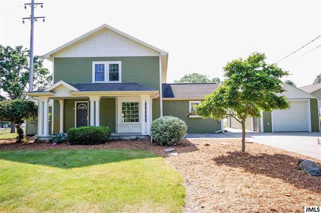 front view picture of 338 Marion Street, Jackson, MI. 49203