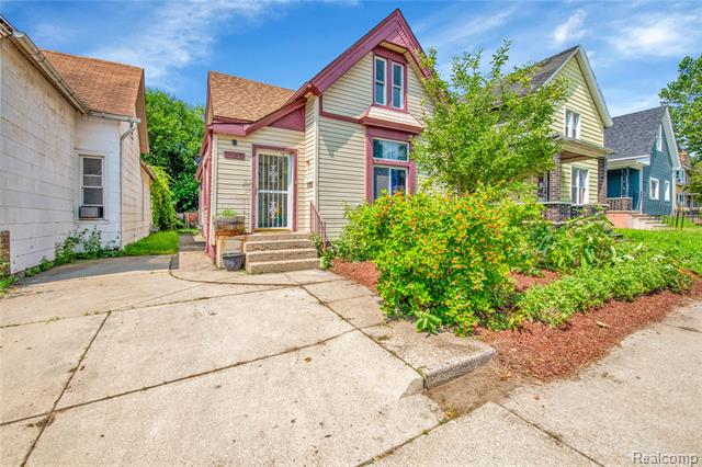 front view picture of 1965 Vinewood Street, Detroit, MI. 48216