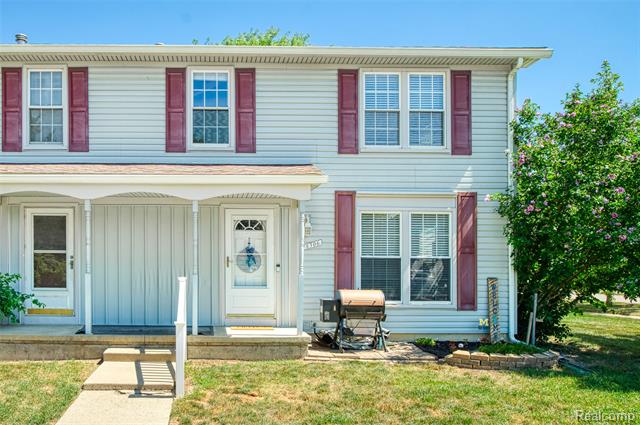 front view picture of 28306 Coventry Court, Trenton, MI. 48183