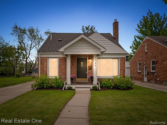 front view picture of 1149 Larkmoor Blvd, Berkley, MI. 48072