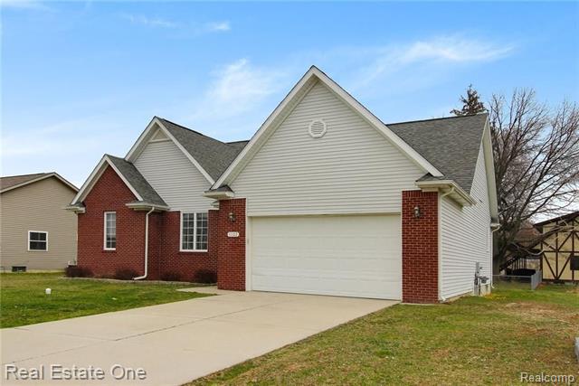 front view picture of 11102 Pheasant Run, Clio, MI. 48420
