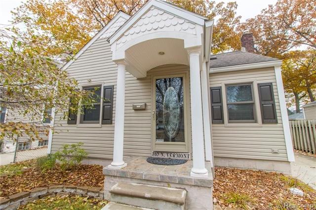 front view picture of 310 N Vermont Ave, Royal Oak, MI. 48067