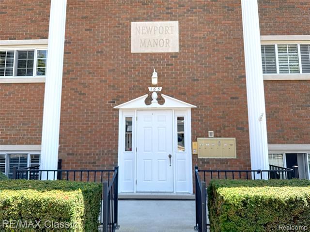 front view picture of 165 S Water, Marine City, MI. 48039