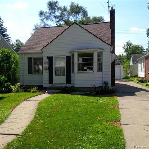 front view picture of 1009 Larkmoor Blvd, Berkley, MI. 48072