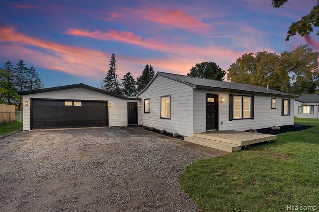 front view picture of 1445 N Seymour Road, Flushing, MI. 48433