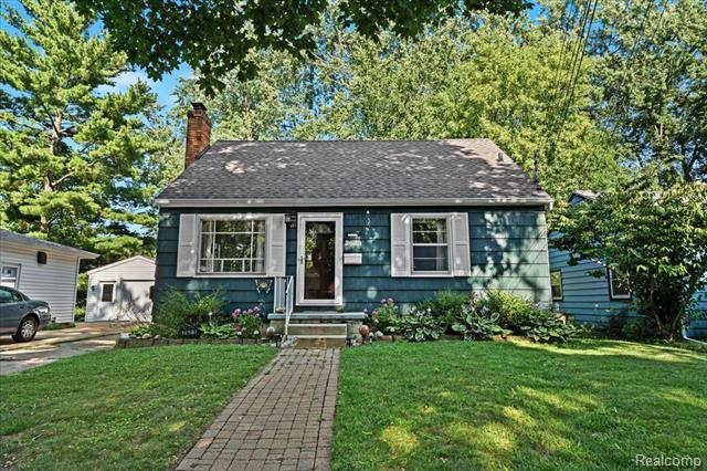 front view picture of 2623 Teel Avenue, Lansing, MI. 48910