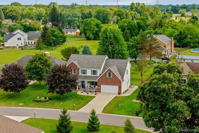 front view picture of 4981 Kay Drive, Monroe, MI. 48161
