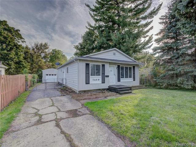 front view picture of 7459 Wade Street, Swartz Creek, MI. 48473