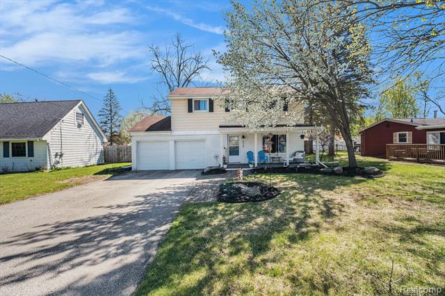 front view picture of 638 Franklin Street, Linden, MI. 48451