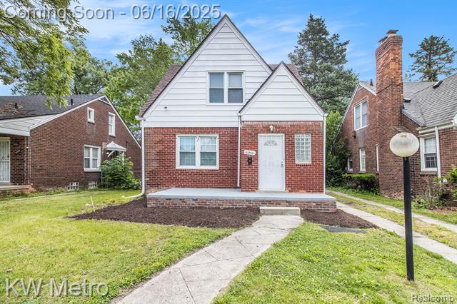 front view picture of 18504 Sussex Street, Detroit, MI. 48235