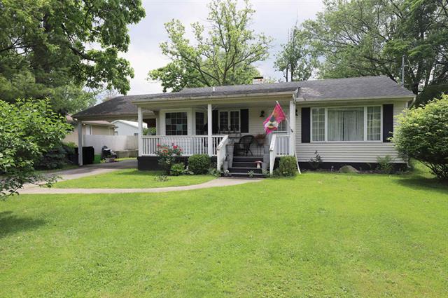front view picture of 1052 E Rowland Street, Flint, MI. 48507