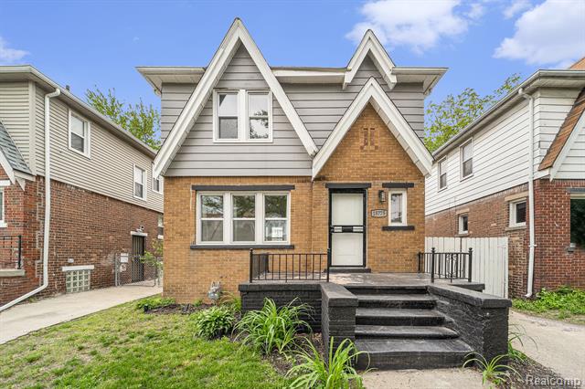 front view picture of 15775 Hartwell Street, Detroit, MI. 48227
