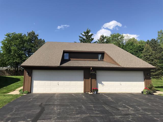 front view picture of 599 Echo Ct, Saline, MI. 48176