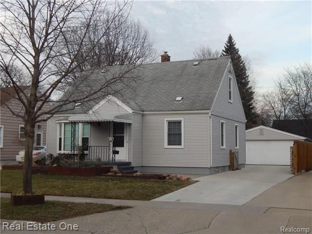 front view picture of 2360 Royal Ave, Berkley, MI. 48072