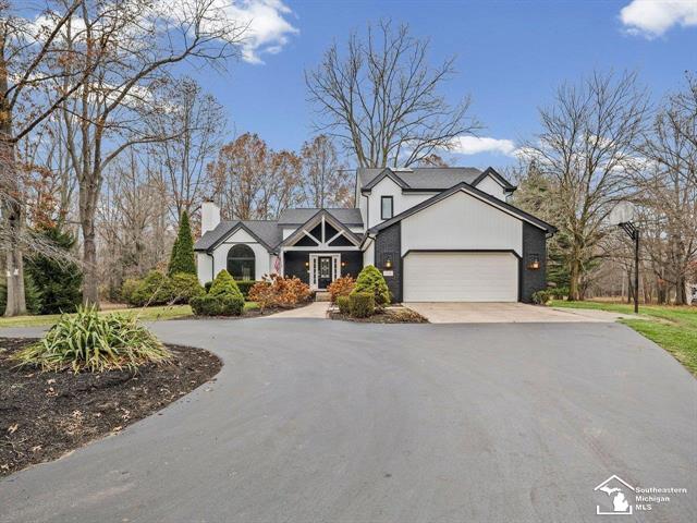 front view picture of 2194 W Dean Rd, Temperance, MI. 48182