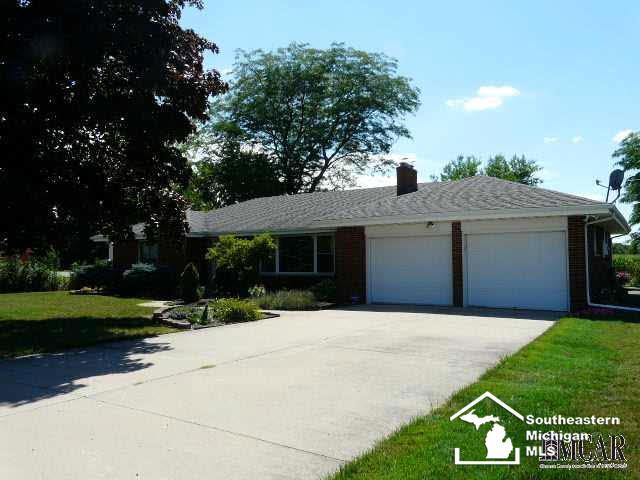 front view picture of 7825 Sylvania-Petersburg, Ottawa Lake, MI. 49267