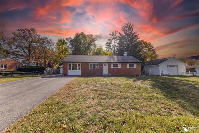 front view picture of 3835 Lois, Lambertville, MI. 48144