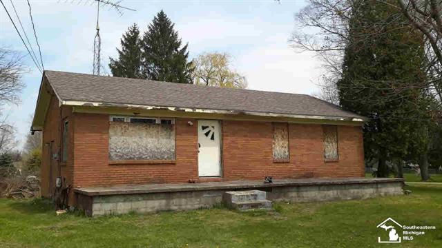 front view picture of 2996 Clayton, Erie, MI. 48133