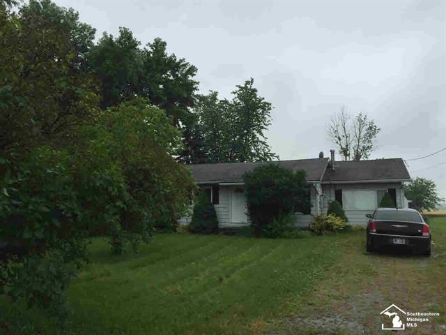 front view picture of 12067 Lewis Ave, Temperance, MI. 48182