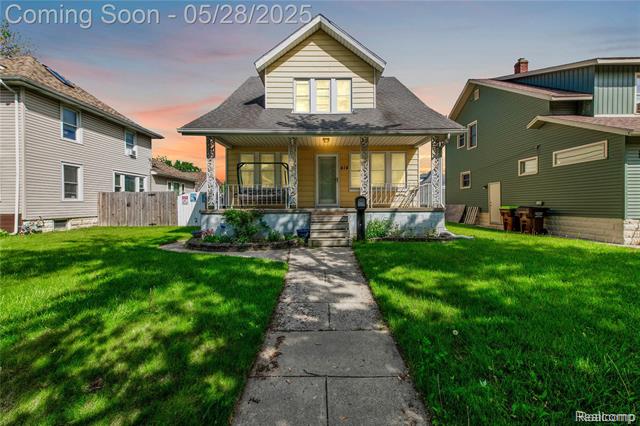 front view picture of 414 Riverview, Monroe, MI. 48162