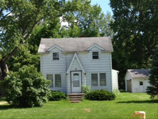 front view picture of 3157 Maplewood Lane, Lambertville, MI. 48144