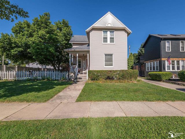 front view picture of 139 N Macomb, Monroe, MI. 48162