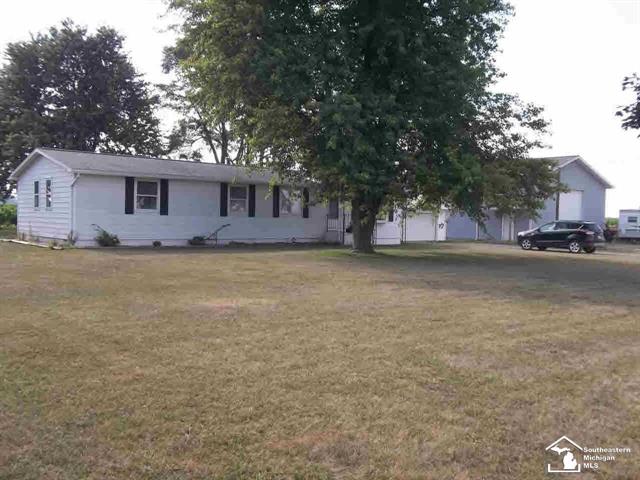 front view picture of 1776 S Sisson Hwy, Blissfield, MI. 49228