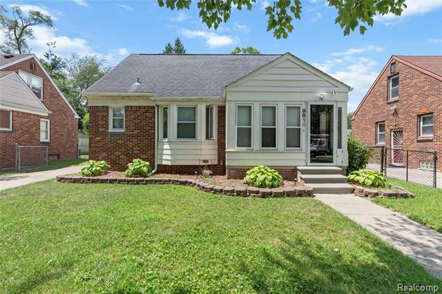 front view picture of 9615 W Parkway Street, Redford, MI. 48239
