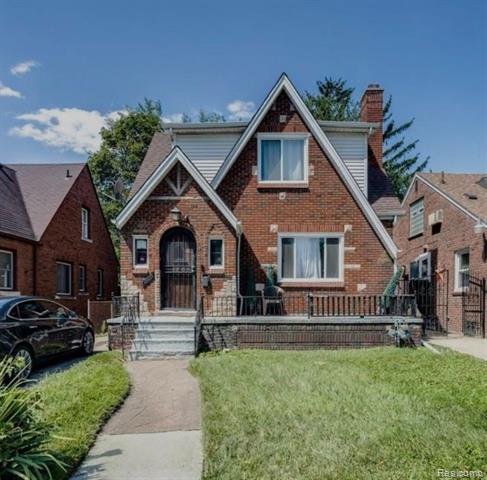 front view picture of 9935 Balfour Road, Detroit, MI. 48224