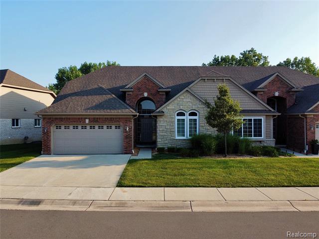 front view picture of 5188 Hawkseye Trace, Warren, MI. 48092