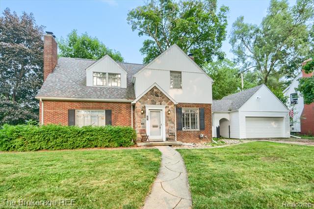 front view picture of 701 Kensington Avenue, Flint, MI. 48503