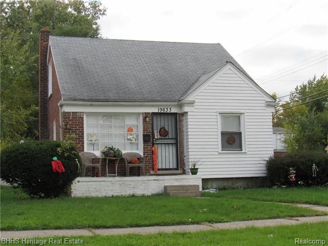 front view picture of 19633 Barlow Street, Detroit, MI. 48205