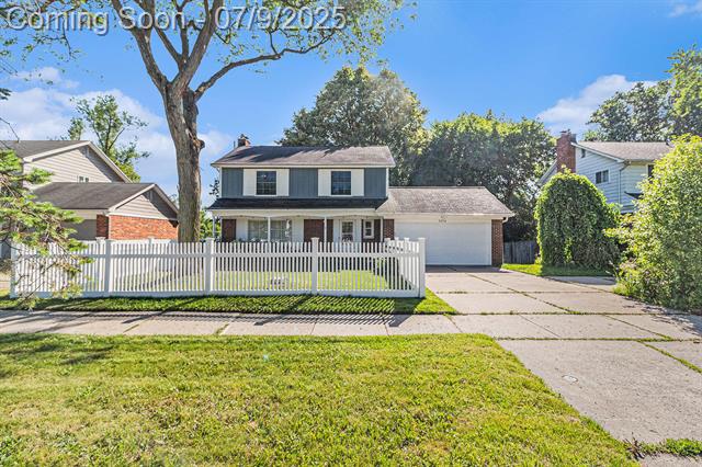 front view picture of 2576 Packard Road, Ann Arbor, MI. 48104