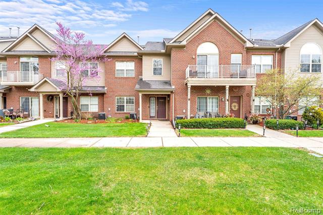 front view picture of 48888 Amanda Lane, Utica, MI. 48317