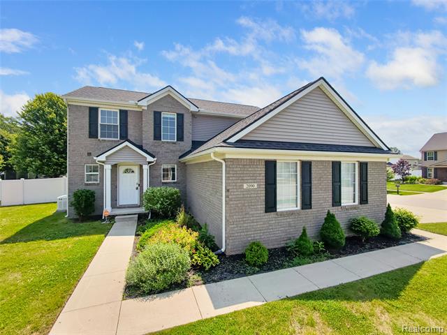 front view picture of 2090 Gunnison, Monroe, MI. 48162