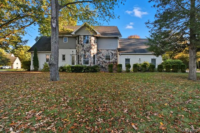 3590 Habitat Trail Pinckney, MI. 48169 | Snabby