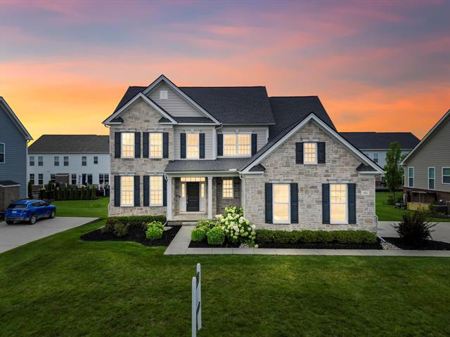 front view picture of 406 Pineway Drive, Ann Arbor, MI. 48103