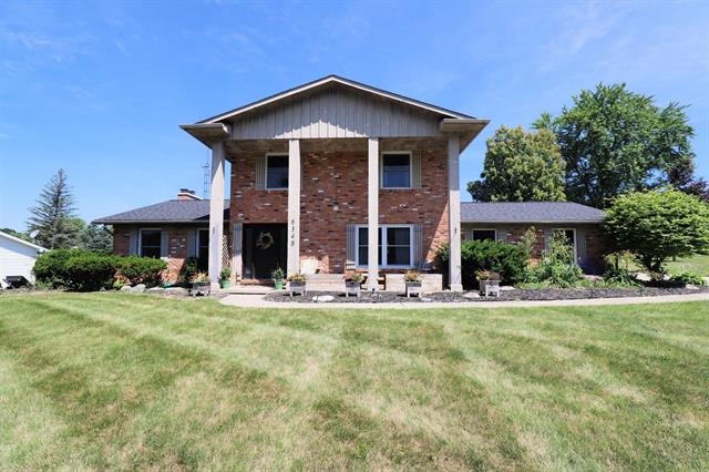 front view picture of 6348 Covered Wagons Trail, Flint, MI. 48532