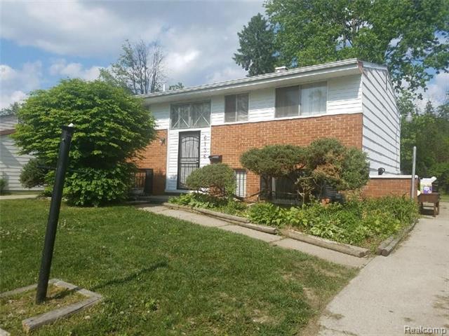 front view picture of 6136 Flowerday Drive, Mount Morris, MI. 48458