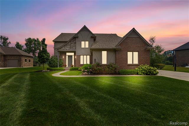 front view picture of 68242 Lake Angela Pointe, Richmond, MI. 48062