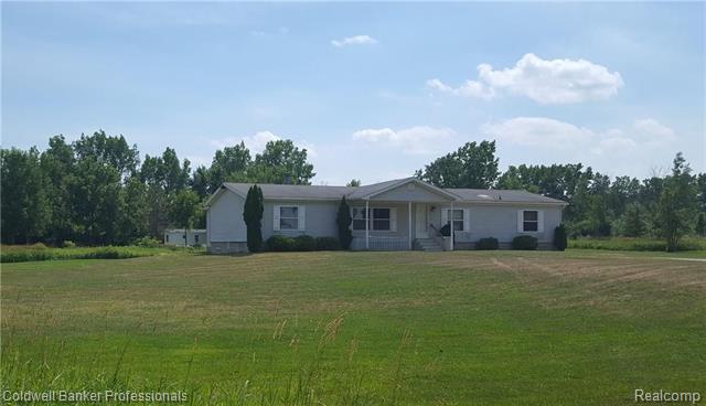 front view picture of 13525 Imlay City Road, Capac, MI. 48014