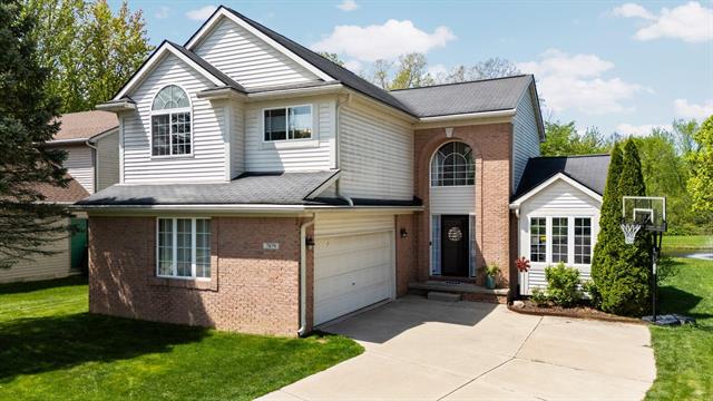 front view picture of 7879 Shire Lane, Ypsilanti, MI. 48197
