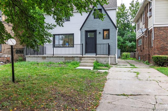 front view picture of 2744 Lawrence Street, Detroit, MI. 48206