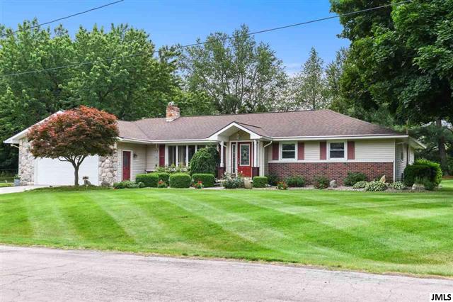 front view picture of 3913 Memory Lane, Jackson, MI. 49201