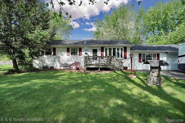 front view picture of 2651 Fish Lake Road Road, Lapeer, MI. 48446